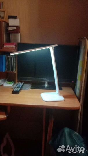 Лампа настольная -сенсорная