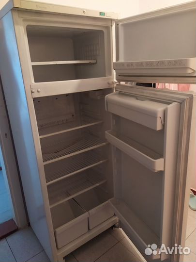 Холодильник бу не рабочий самовывоз