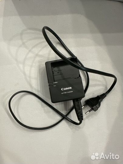 Зарядное устройство Canon LC-E8E