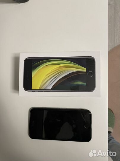 iPhone SE, 128 ГБ