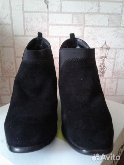 Ботинки женские 38 размера кожаные
