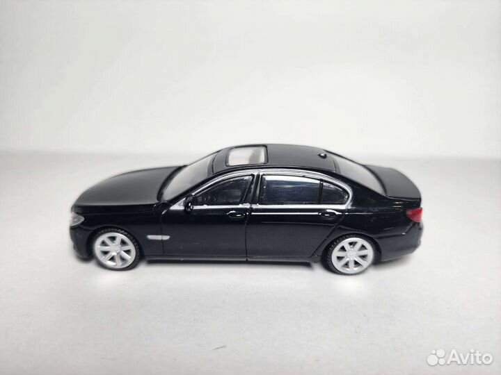BMW 750Li 1:43