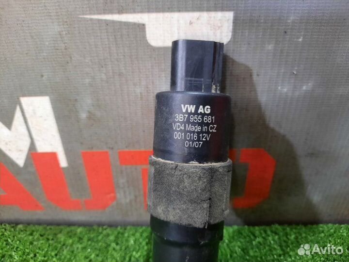 Насос омывателя фар Audi A6 C6 Quattro седан 3.2