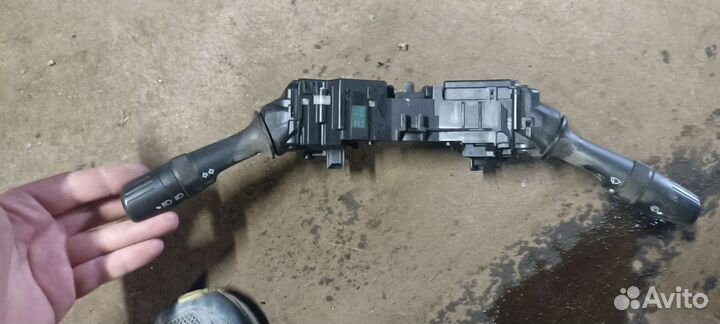 Подрулевой переключатель toyota camry v50