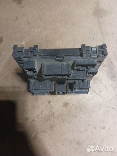 Блок предохранителей салона Nissan Рulsаr FN15