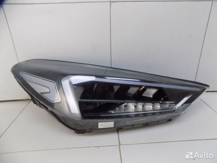 Фара правая Hyundai Tucson
