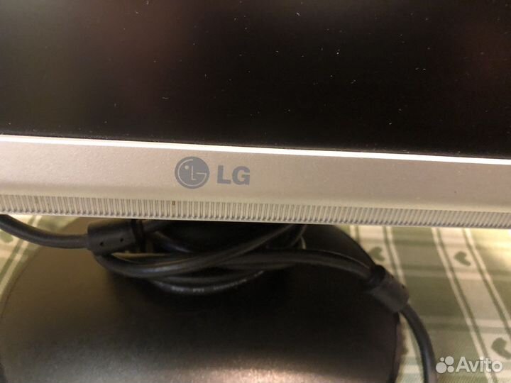 Монитор LG