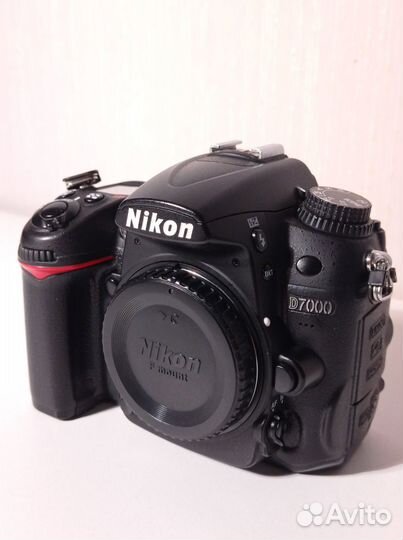 Nikon D7000 body