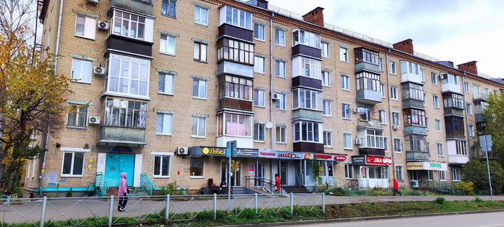 Помещение со складом и кабинетом. с видео