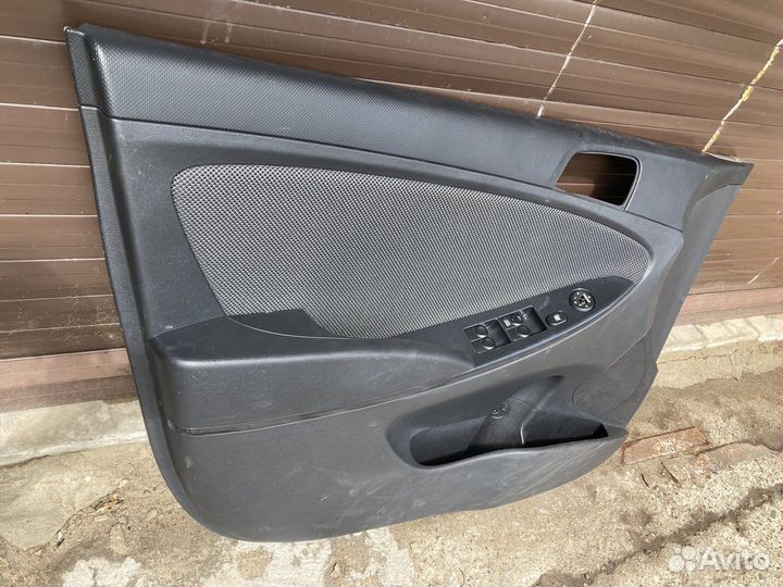 Обшивки дверей Hyundai Solaris под 4стеклопод