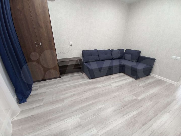 2-к. квартира, 57 м², 8/9 эт.