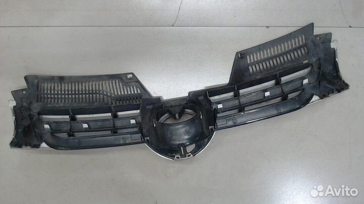 Решетка радиатора Volkswagen Golf 5, 2006