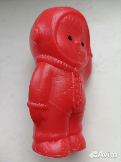 Игрушка космонавт СССР