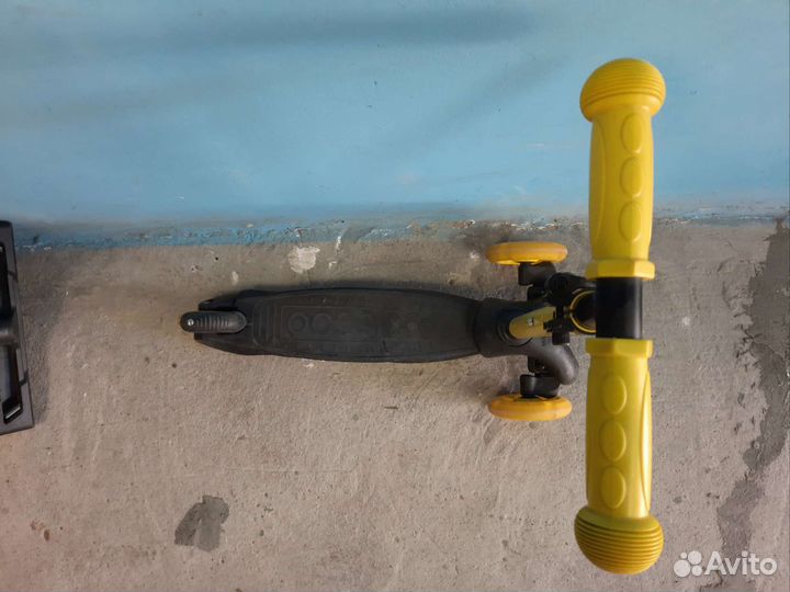 Самокат детский трехколесный