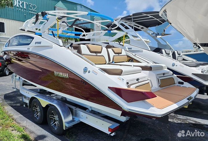 Yamaha 275 SE новый катер 2023 г., 500 л/с