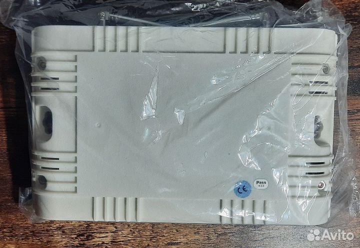 Репитер, ретранслятор сигнала Y-Q4