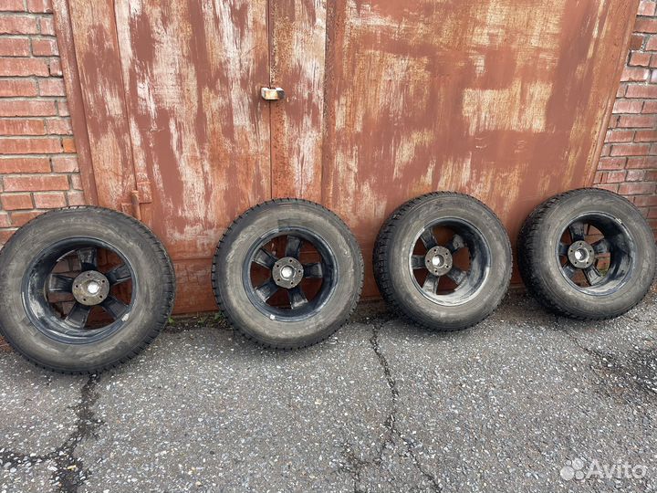 Nokian Tyres Hakkapeliitta 7 SUV 215/70 R16