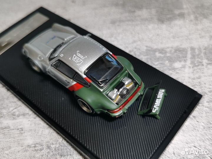 Porsche 911 turbo Cyberpunk 2077 модель 1:64