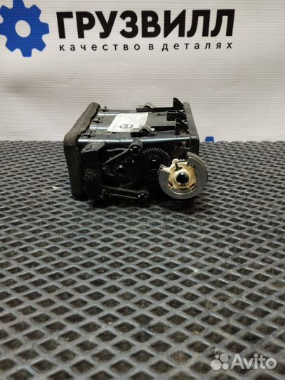 Дефлектор обдува салона левый Volvo FH4 82165759