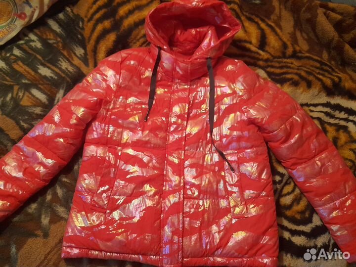 Куртка женская 48 размер