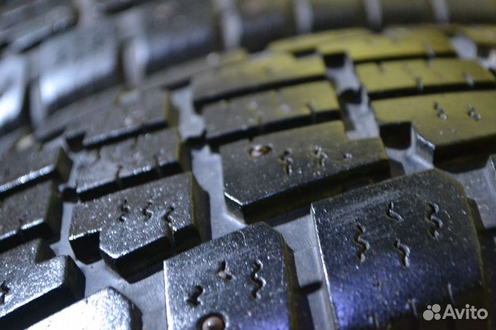 Extreme VR1 215/60 R16