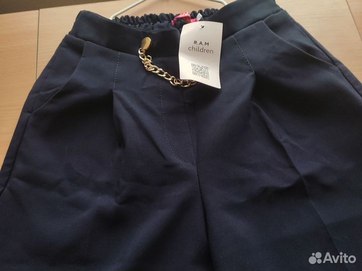 Школьная форма (брюки) для девочки 42 размер