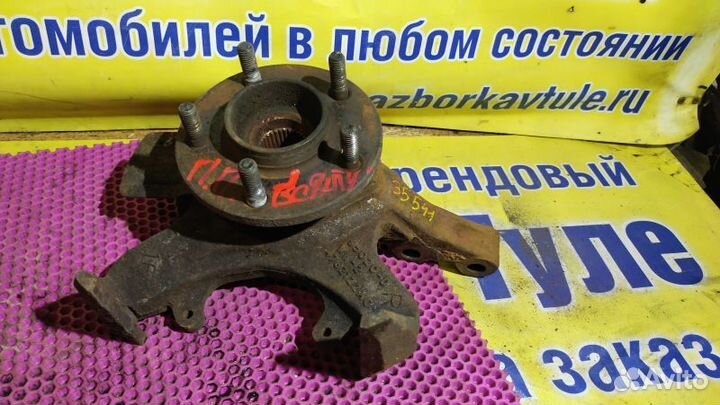 Кулак поворотный передний правый Dodge Intrepid