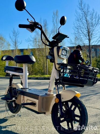 Электросамокат с сиденьем