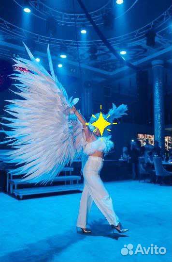 Крылья ангела белые с золотым оттенком