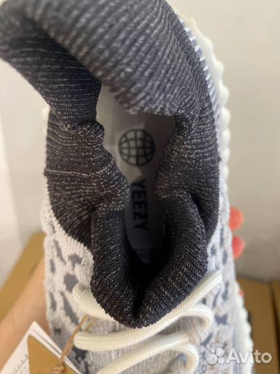 Кроссовки Adidas Yeezy boost 350 v2