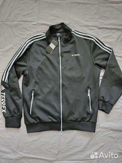 Спортивный костюм adidas мужской Р. 62