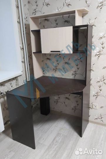 Стол компьютерный угловой