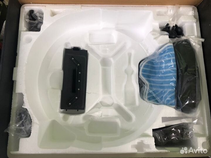 Робот-пылесос Clever&Clean aqua-Series 03 новый