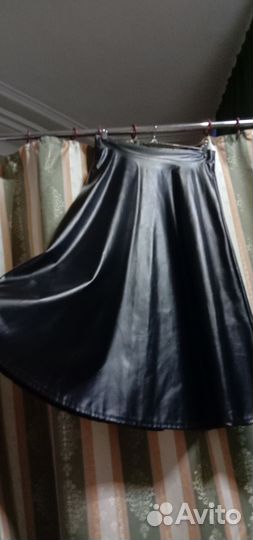 Шикарная длинная юбка из мягкой искусств. кожи