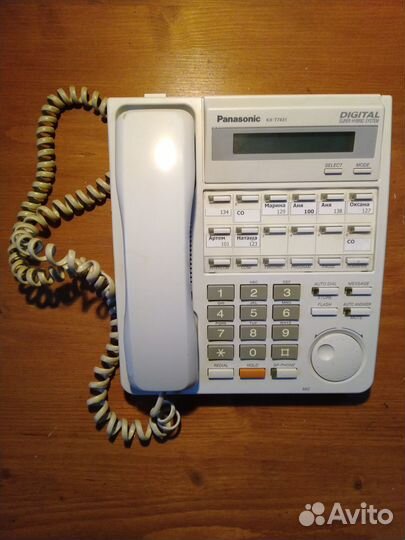 Цифровой системный телефон Panasonic KX-T7431