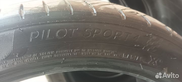 Michelin Pilot Sport 4