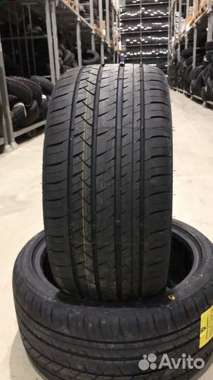 Roadmarch Prime UHP 08 235/50 R19 103W