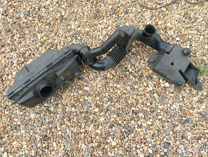 Воздушный фильтр в сборе sf5 Subaru forester