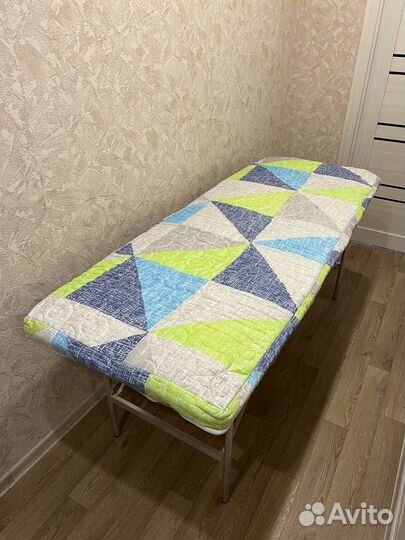 Продам кушетку с чехлом и матрасом