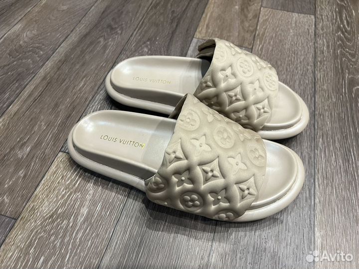 Шлепанцы louis vuitton