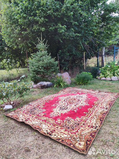 Ковер 2 на 3 метра шерсть б.у