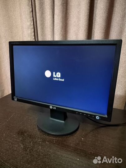 Монитор LG E1911S-BN