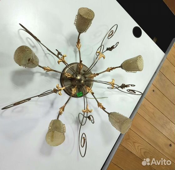 Итальянская люстра новая с муранским стеклом