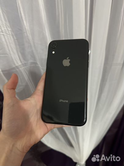 iPhone Xr, 64 ГБ