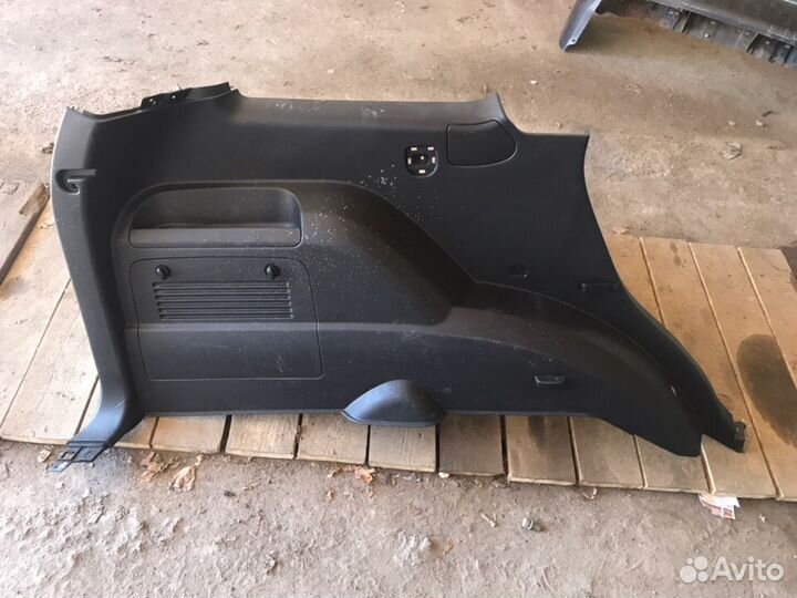 Обшивка багажника левая SsangYong Kyron