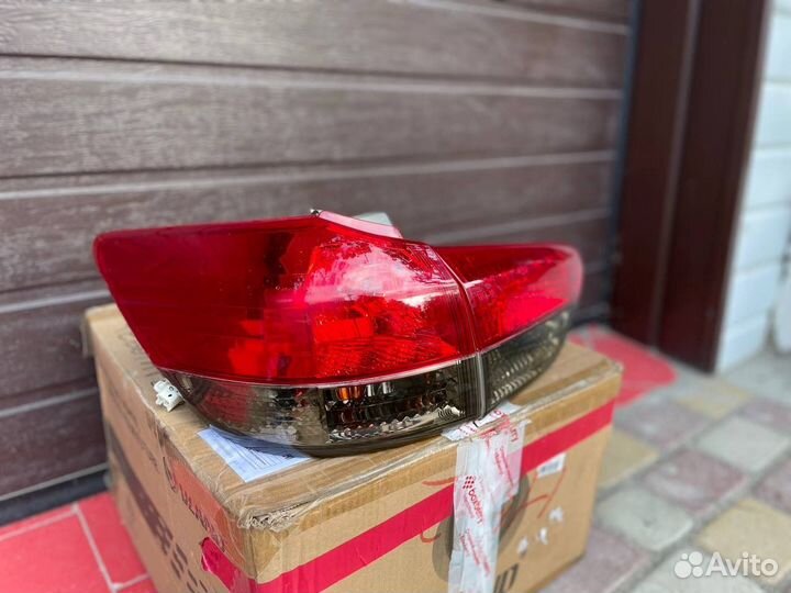 Фонари задние Toyota wish