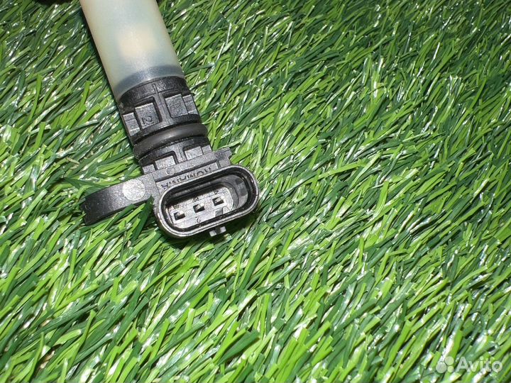 Датчик коленвала на Mersedes A2569050100