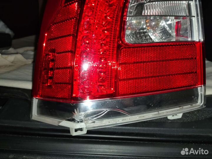 Фонарь задний левый Volvo XC70