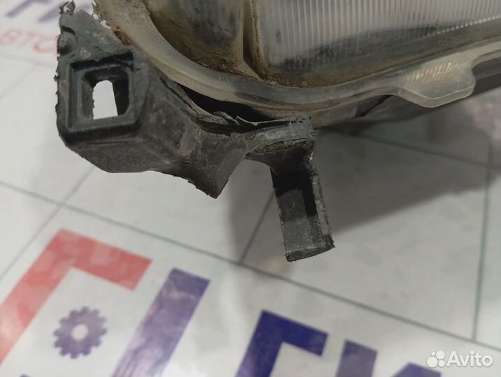 Фара правая Toyota Land Cruiser (J100) 81010-60040