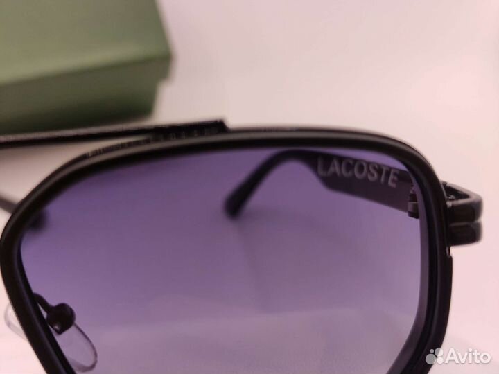 Солнцезащитные очки lacoste